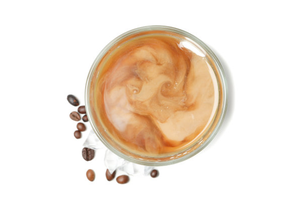 一杯冰咖啡孤立在白色背景图片下载