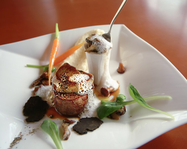 高级料理烩牛膝图片下载