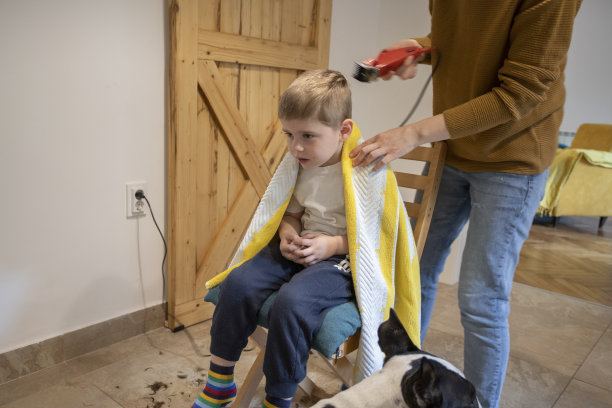 我妈妈是我的发型师图片下载