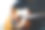 原声吉他手正拿着吉他。和弹吉他的概念爱好和放松的自由时间为高质量的生活图片下载