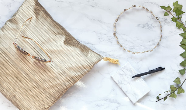 元素装饰排列在平面铺设组成图片下载