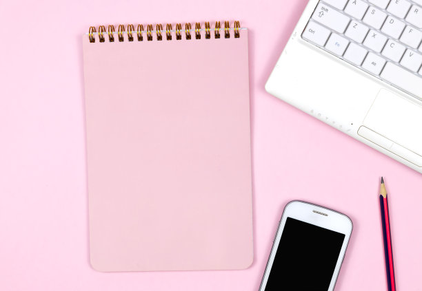 创意平面办公桌照片。图片下载