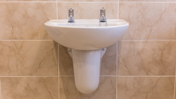 供老年人或残疾人使用的室内家居浴室图片下载