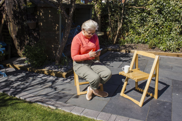 享受着阳光图片下载