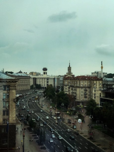 雨后独立广场图片下载