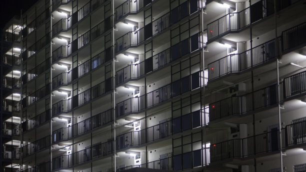 夜晚的公寓图片下载