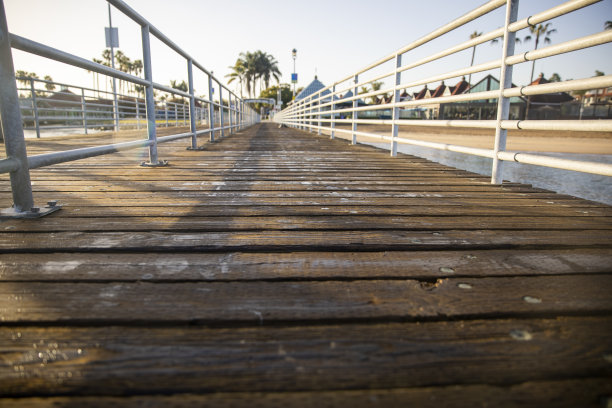 来自科罗纳多的圣地亚哥天际线图片下载