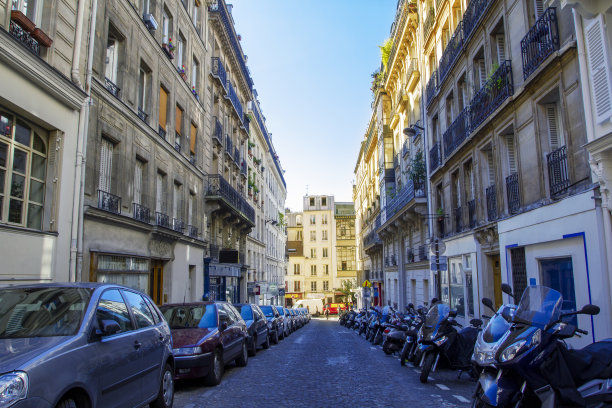 在巴黎街头图片下载