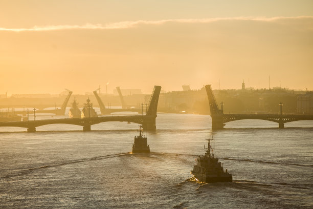 风景照片从圣彼得堡海军日的高度。图片下载