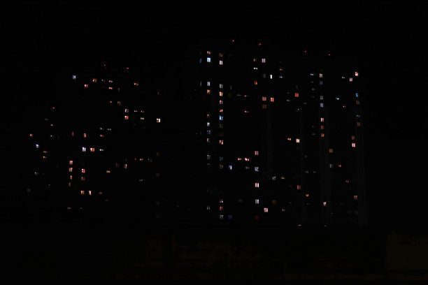 高楼大厦，城市夜晚图片下载