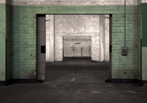 废弃的仓库图片下载