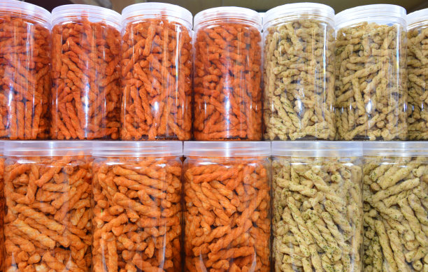 零食在罐子里出售图片下载