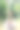 穿着粉色婚纱的快乐新娘。那个女孩手里拿着一束婚礼花束。在森林里举行波西米亚风格的婚礼。图片下载