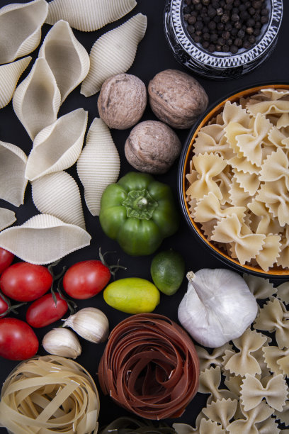 Conchiglie、蝴蝶和意大利宽面条图片下载