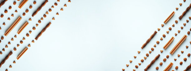 蓝色背景上有宠物食品图案的横幅。图片下载