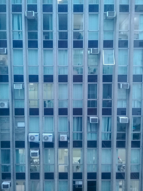 办公大楼的窗户图片下载