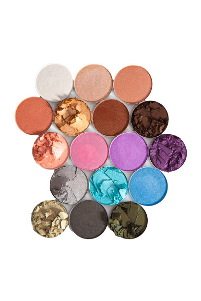 打破白色背景的化妆阴影后的纹理图片下载