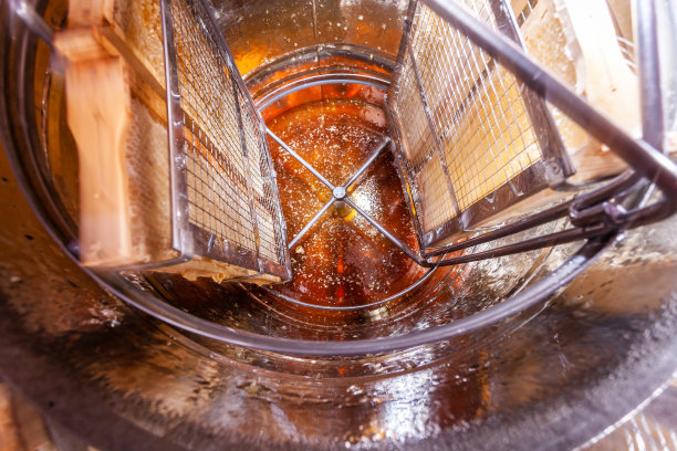 从蜂房中提取蜂蜜的过程图片下载