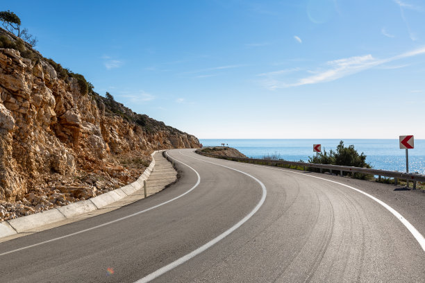 沿地中海的蜿蜒山路。德姆雷腓尼基路(路)。火鸡图片下载