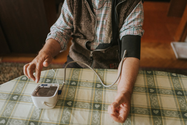 关心健康图片下载