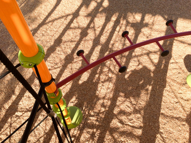 操场设备遮阳和绳索图片下载