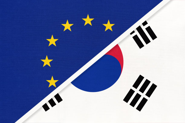 欧盟或欧盟与韩国国旗纺织品。象征欧洲委员会协会。图片下载