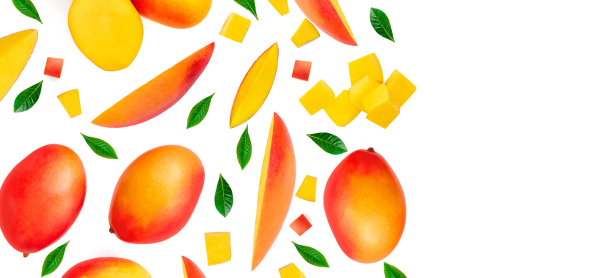 芒果孤立在白色的背景。一堆新鲜的热带芒果俯视图图片下载