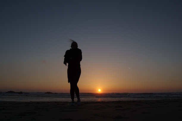 女人的轮廓图片下载