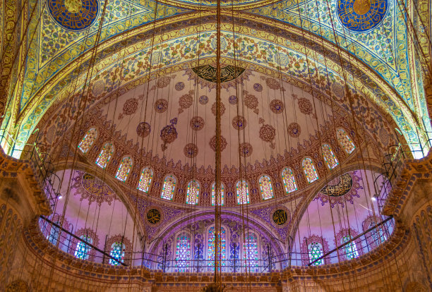 蓝色清真寺内部(苏丹艾哈迈德清真寺)在伊斯坦布尔，土耳其。图片下载