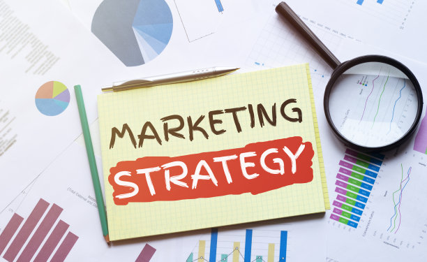 关于市场营销的工具和笔记笔记。营销策略的文本图片下载