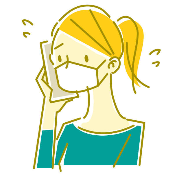 自然可爱的女人带着医用面具图片下载