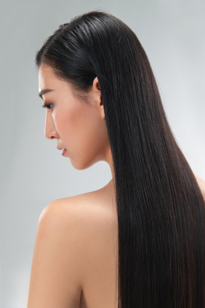 一个青年女人美发肖像图片下载