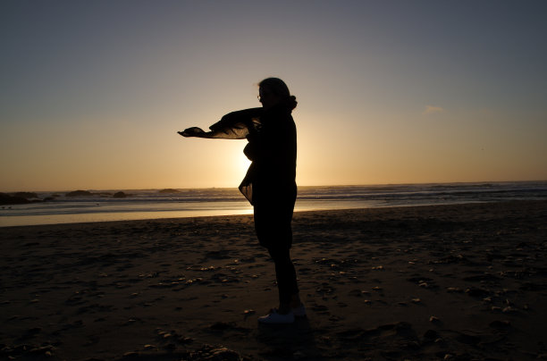 女人的轮廓图片下载