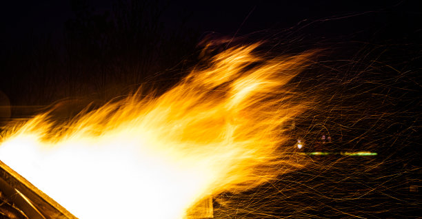 夏天海滩篝火图片下载