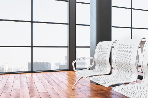 豪华的机场候机室，可以看到城市景色图片下载