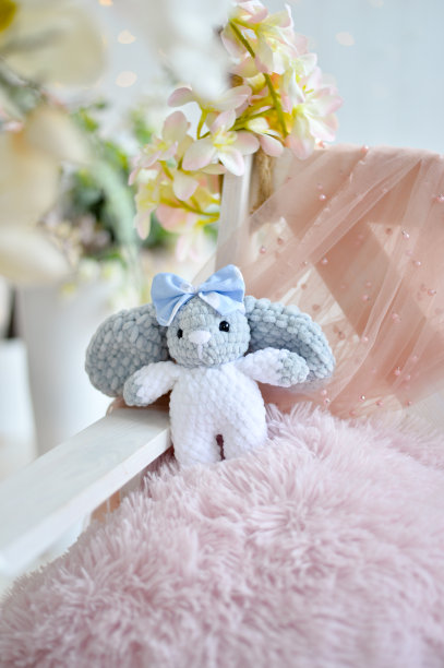 手工制作的儿童玩具。儿童聚会的装饰品。图片下载