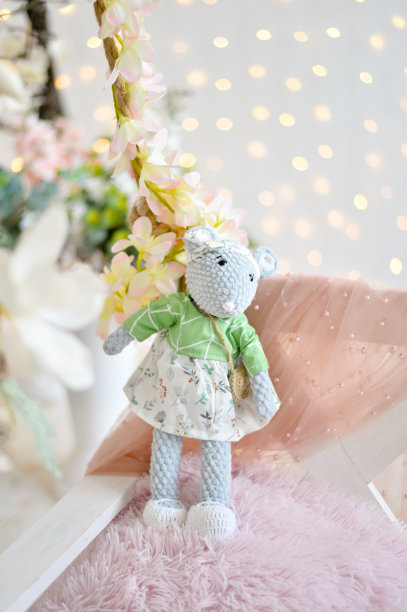 手工制作的儿童玩具。儿童聚会的装饰品。图片下载