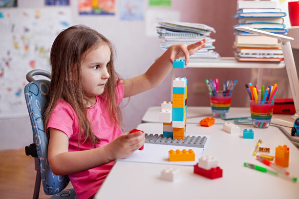 冠状病毒、covid-19、家庭学校、隔离图片下载