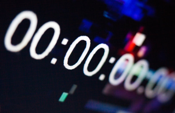 零在抽象的故障背景上。图片下载