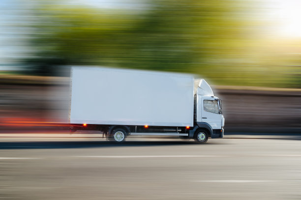 卡车劳瑞交付快速运动模糊图片下载