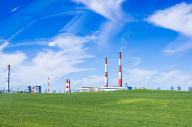 以化工厂为背景的田野图片下载