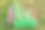 木船与破旧的油漆从河和左侧翻转在草地覆盖河岸图片下载