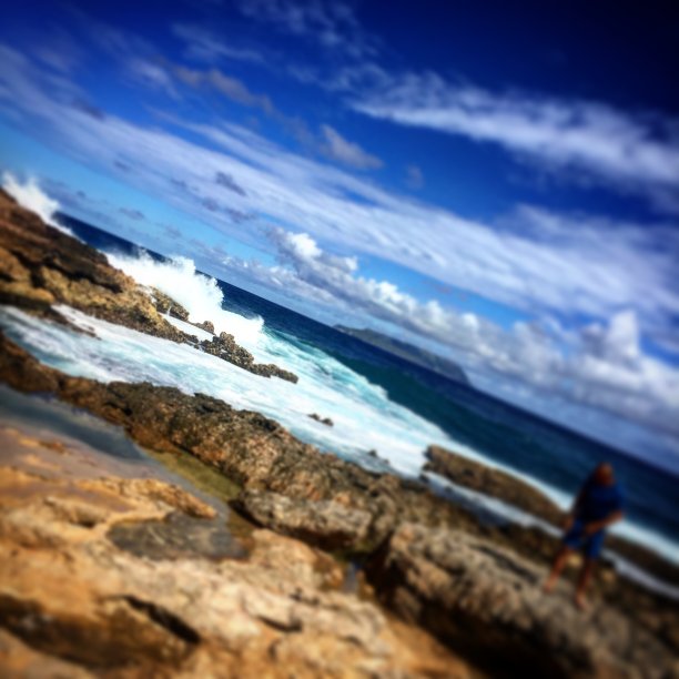 海滩和岩石图片下载