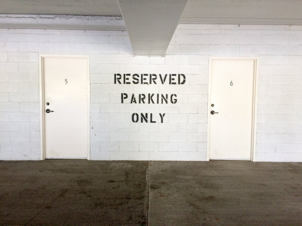 预留停车标志图片下载