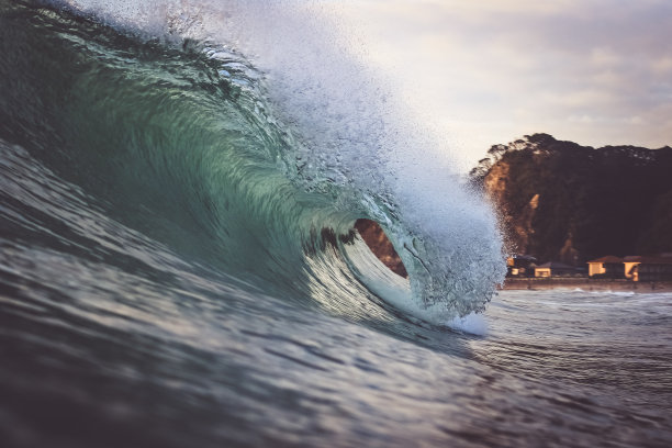 日本海浪，冲浪在日本，日本冲浪图片下载