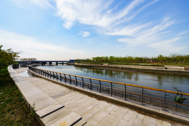 蜿蜒的河流图片下载