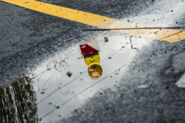 街道上的纹理图片下载