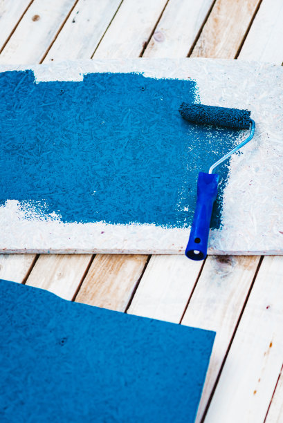 DIY DIY项目Vanlife Expansion粉刷一些家具板图片下载