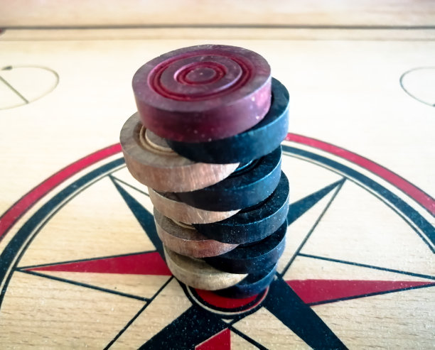 卡板上有卡币。图片下载