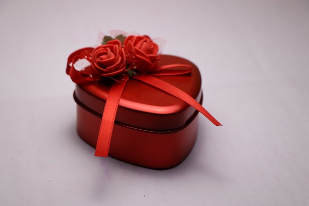 心形的情人节礼物盒图片下载